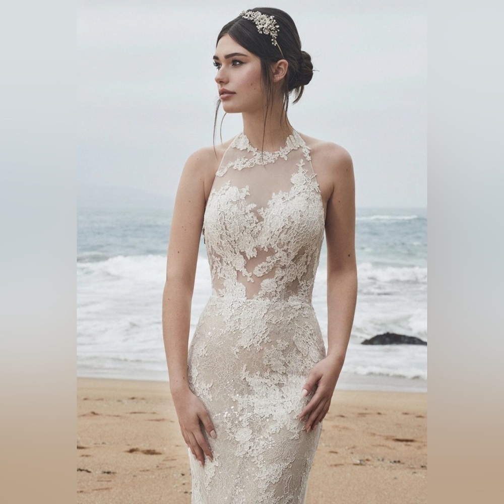 L’AMOUR Calle Blanch Halter Neck Lace Sequin Wedding Dress Style 9252 Size 10